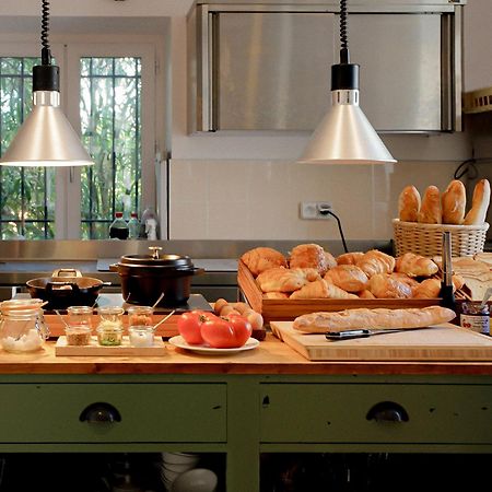 Alfred Hotels Les Halles Биариц Екстериор снимка
