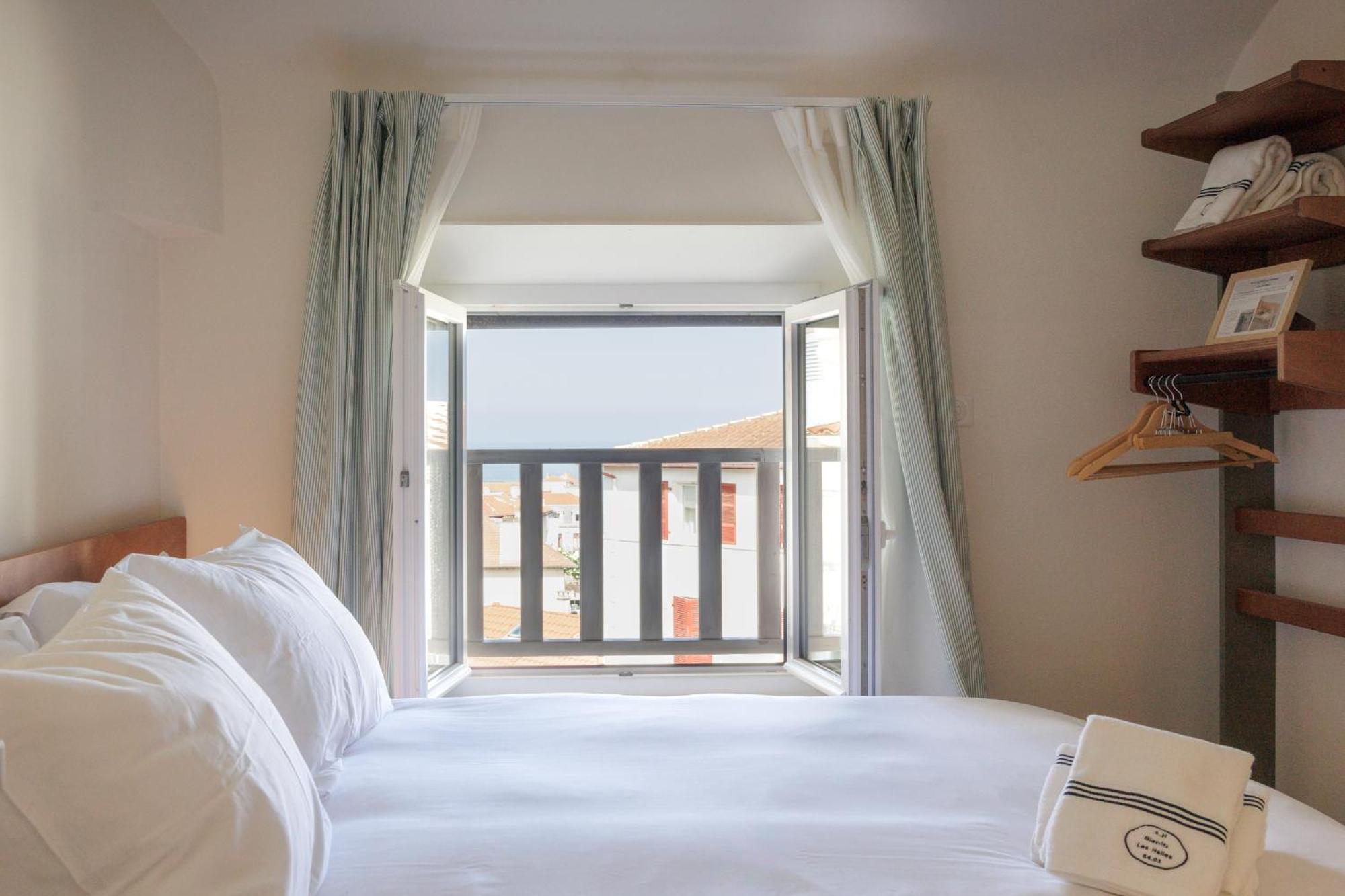 Alfred Hotels Les Halles Биариц Екстериор снимка