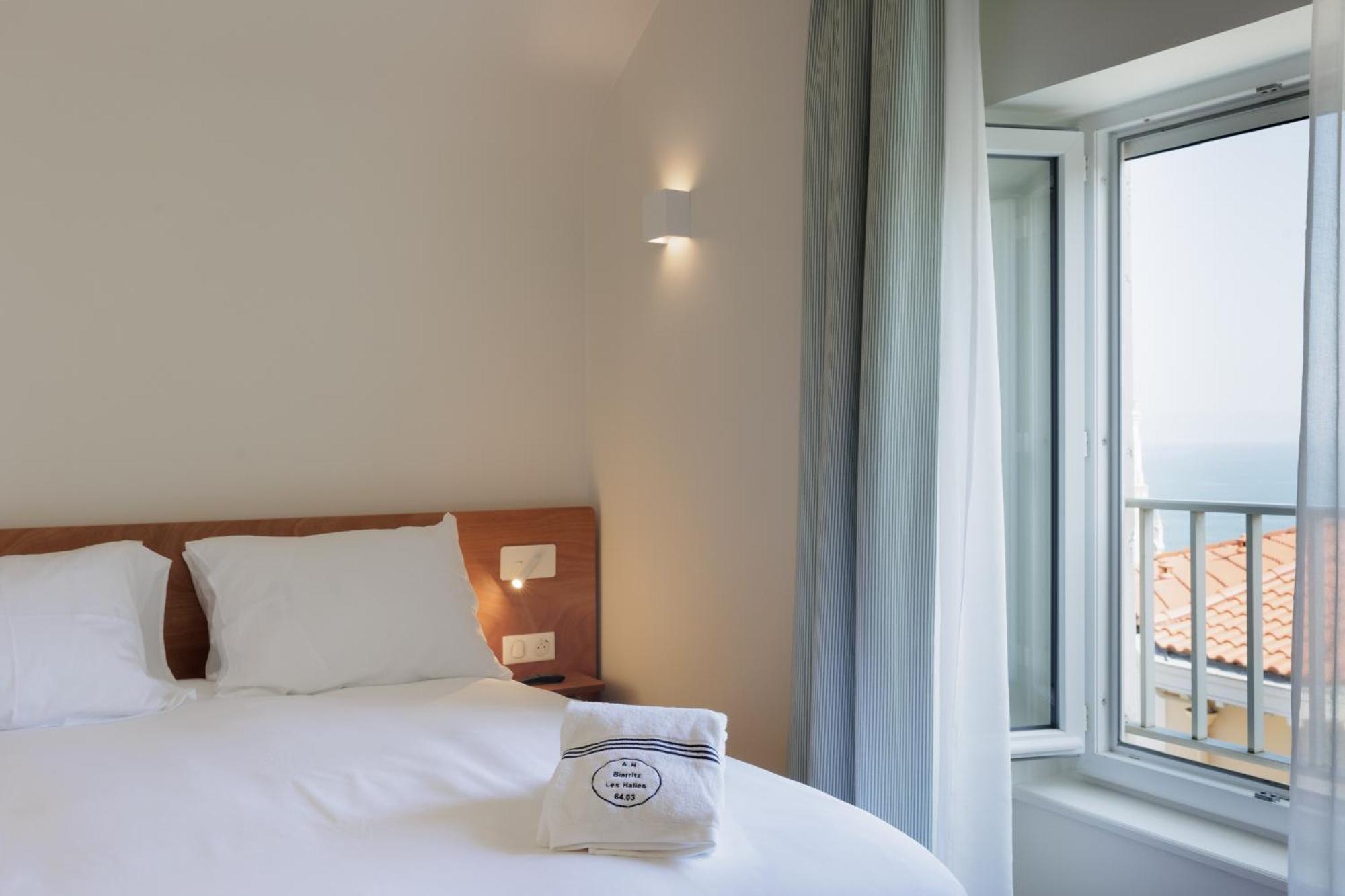 Alfred Hotels Les Halles Биариц Екстериор снимка