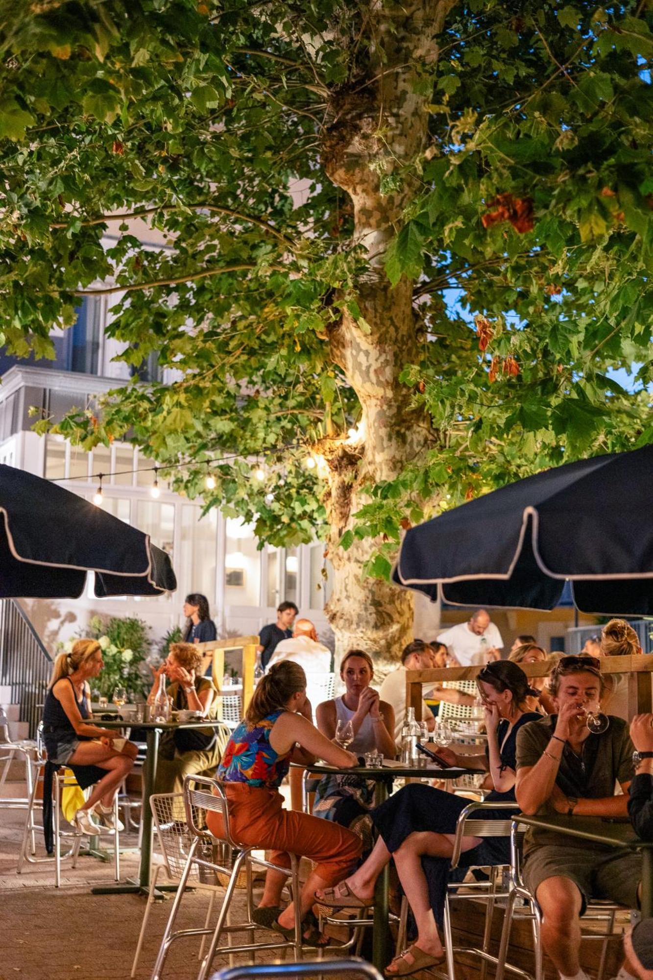 Alfred Hotels Les Halles Биариц Екстериор снимка