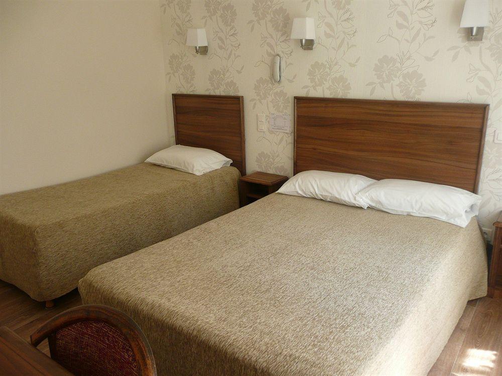 Alfred Hotels Les Halles Биариц Екстериор снимка