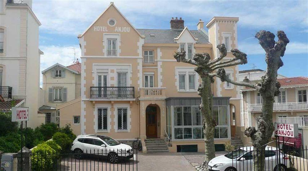 Alfred Hotels Les Halles Биариц Екстериор снимка