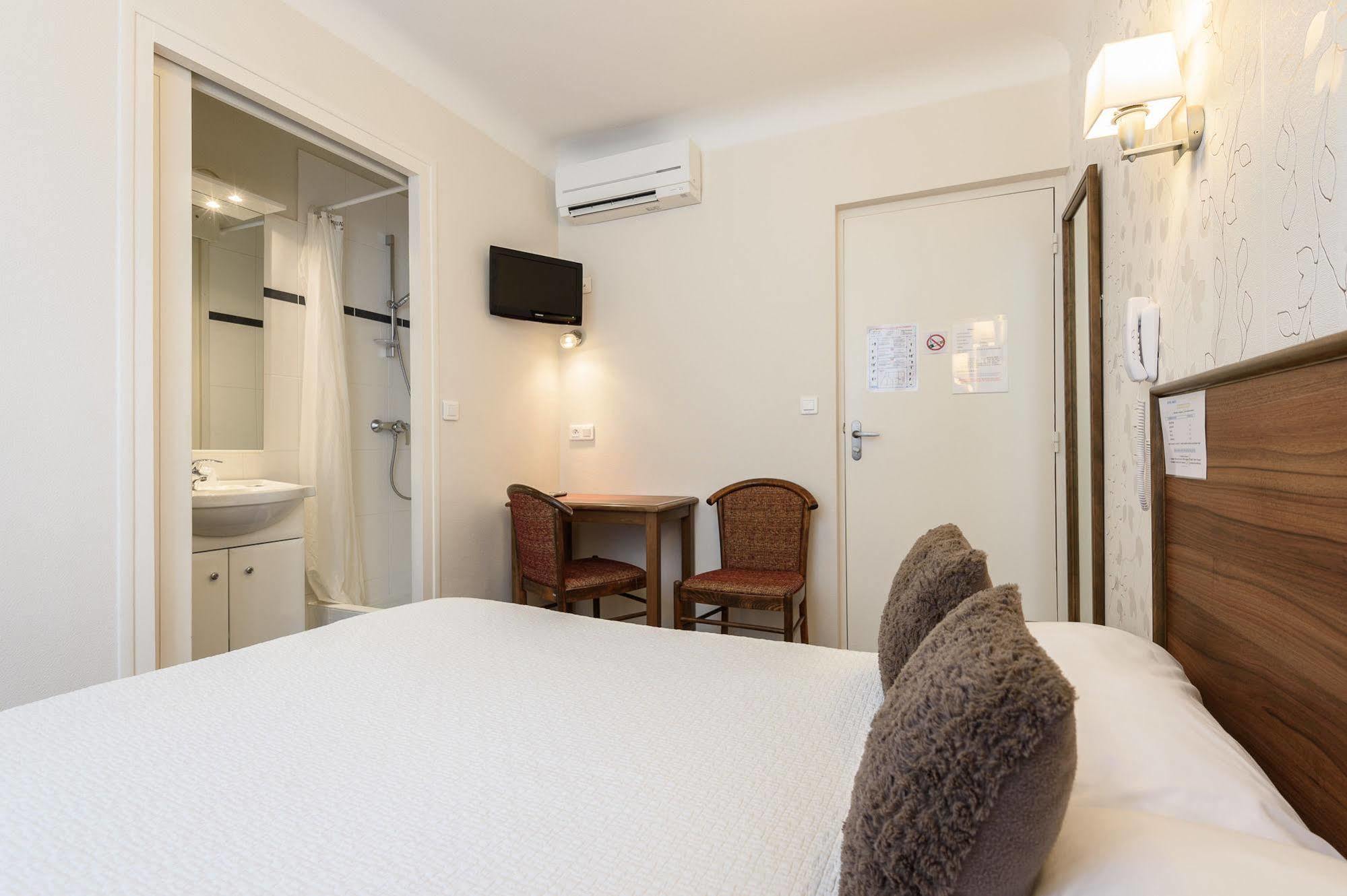 Alfred Hotels Les Halles Биариц Екстериор снимка